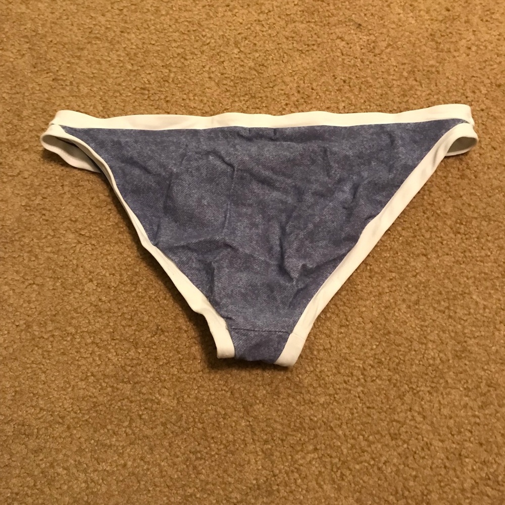 bikini bottom - Picture 2 of 3